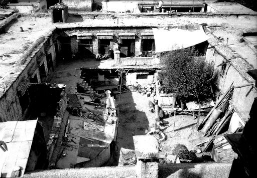 Lhasa Hinter Ramoche (Kahlen_0636)