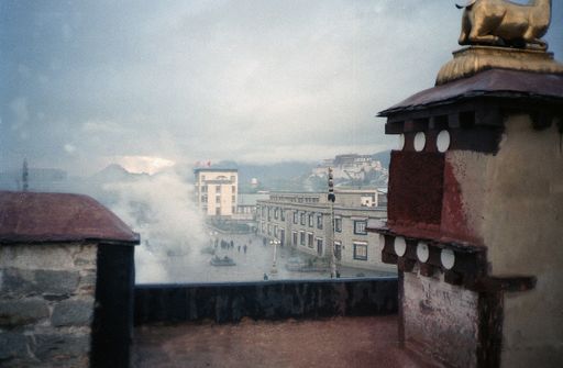 Lhasa Vorplatz Jokhang Potala (Kahlen_0674)