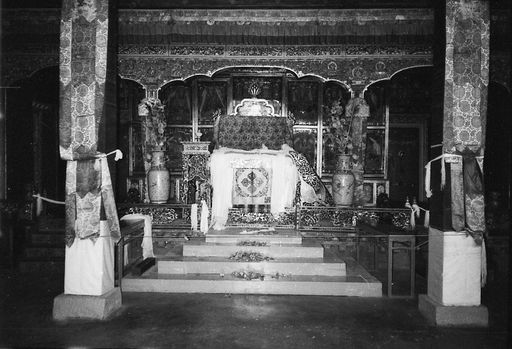 Lhasa Norbulingkha Thron DL (Kahlen_0678)