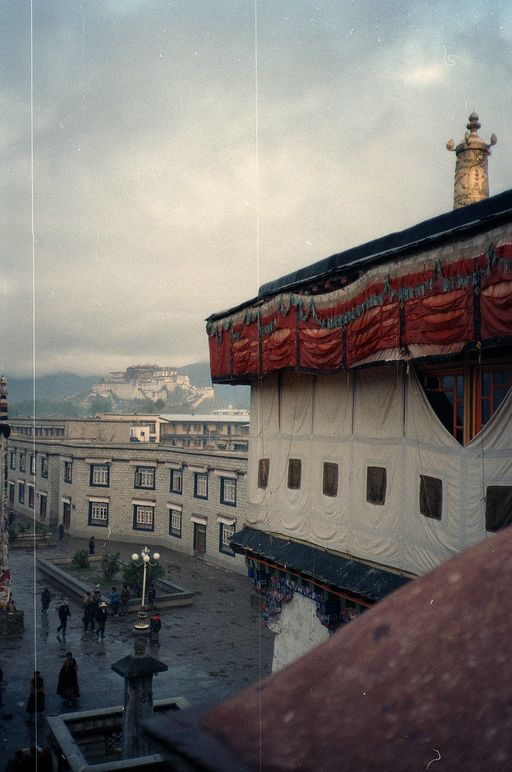 Lhasa Johkhang Dach Vorplatz Potala (Kahlen_0722)