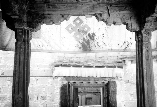 Nechung Eingänge (Kahlen_0749)