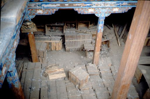 Sera Kulturrevolution Kisten geplündert (Kahlen_0847)