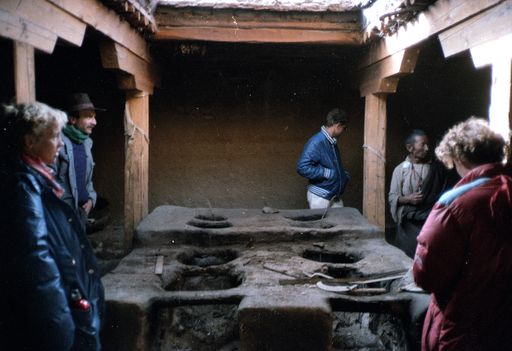 Tsurphu Alte Neue Küche Zahn Mönch (Kahlen_0932)