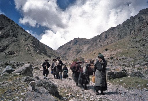 Tsurphu Pilgerfamilie (Kahlen_0949)