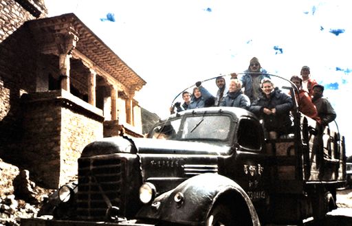 Tsurphu AnkunftLKW WEB (Kahlen_0982)