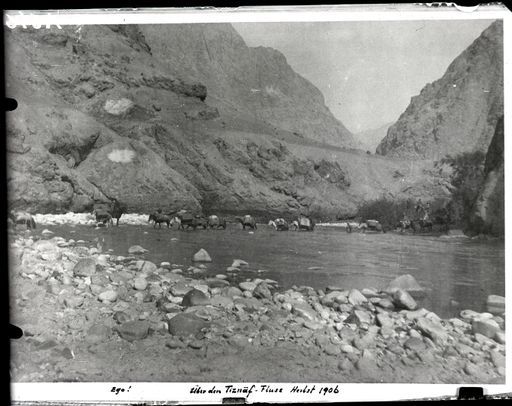 A646: Albert von Le Coq mit seiner Karawane auf dem Heimweg von Kashgar aus nach Indien (A_646_III_6883_Bez.jpg)