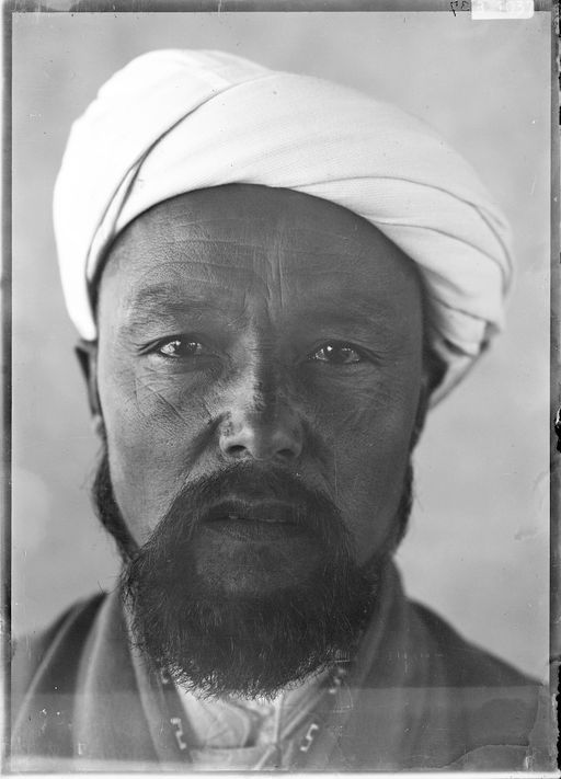 B 1037: Kopf eines beturbanten Mannes vielleicht Isa Khan, Aksakal der russischen Türken aus Tashkent