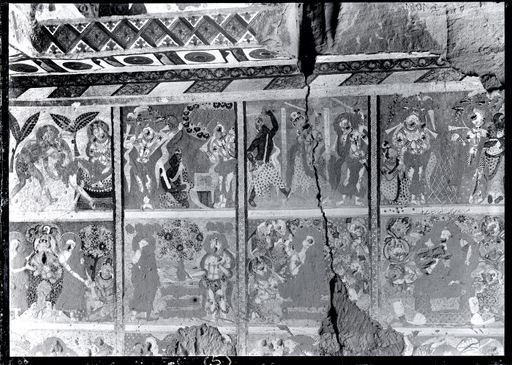 B1081: Felder mit Szenen aus dem Leben des Buddha (13-16, 32-35) (B_1081_Kiz_110_III_8376.jpg)