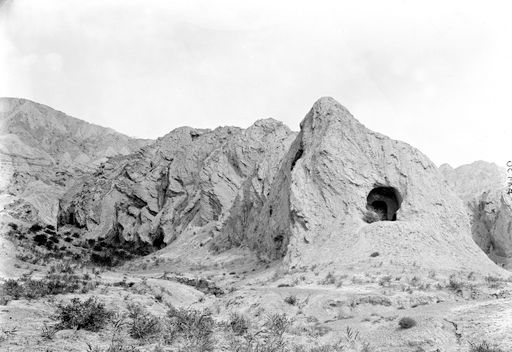 B1130: Höhleneingang in eine Kulthöhle mit erhaltenem Vorraum (B_1130_Kir_Nord.jpg)