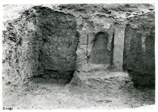 B 1161: Feuerstelle in einer Wohnhöhle