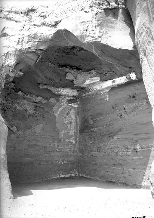 B1162: Zerstörte Cella mit 2 Nischen und Resten von Wandgemälden und einer zerstörten Kuppel oder Kassettendecke (B_1162_Kiz_32x.jpg)