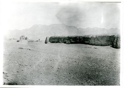 B 1199: Westseite der Umfassungsmauer der 'Festung' (Anlage D)