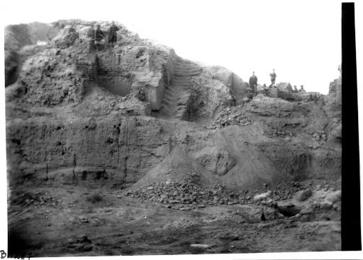 B 1287: Grabungsarbeiten unter Theodor Bartus auf der Ruine Alfa von Osten gesehen