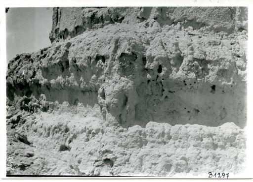 B1297: Südwestecke des 'Großen Stūpa' des Avalokiteśvara nach der Freilegung. (B_1297_pos.jpg)