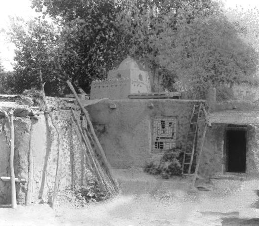 B1329: Unterkunft mit kleiner Moschee (B_1329_Shahyar.jpg)