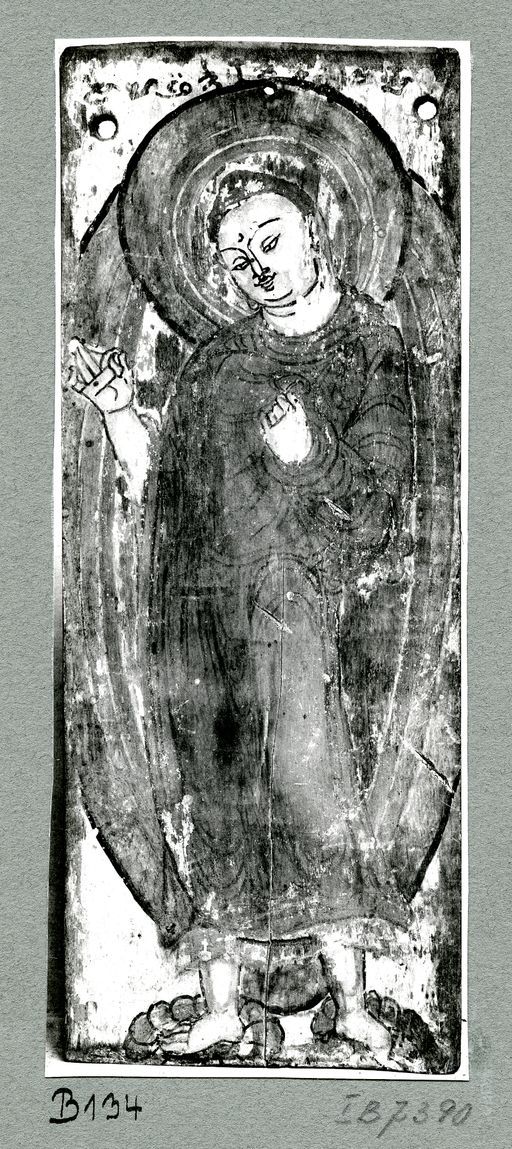 B 134: Votivtafel mit Buddha und tocharischer Inschrift