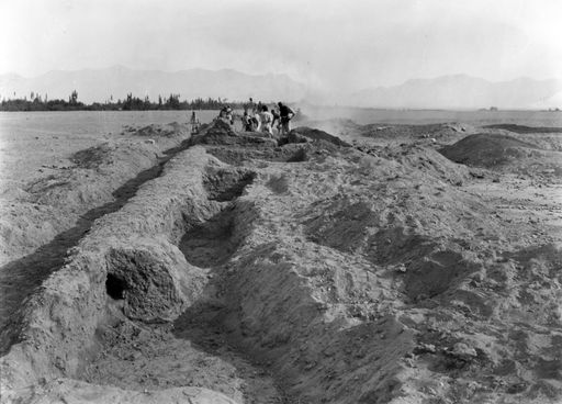 B1340: Grabungsarbeiten bei dem großen Stūpa (B_1340_Kum_Arik_pos.jpg)