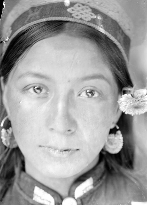B1427: Irada Khan, Bäuerin (B_1427_Personen.jpg)
