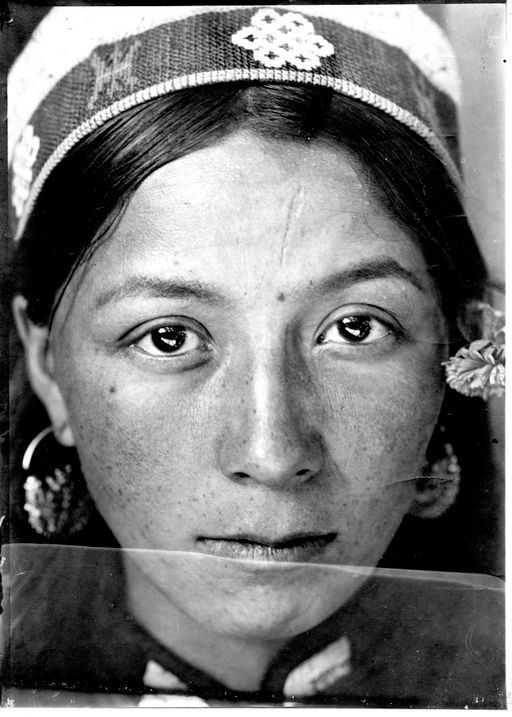 B 1428: Irada Khan, Bäuerin