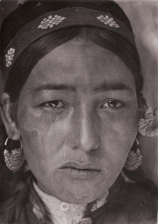 B1429: Tschong Hashira Khan, Bäuerin (Turfan_IV_24__B_1429_Tschong_Haeshir_Khan.jpg)