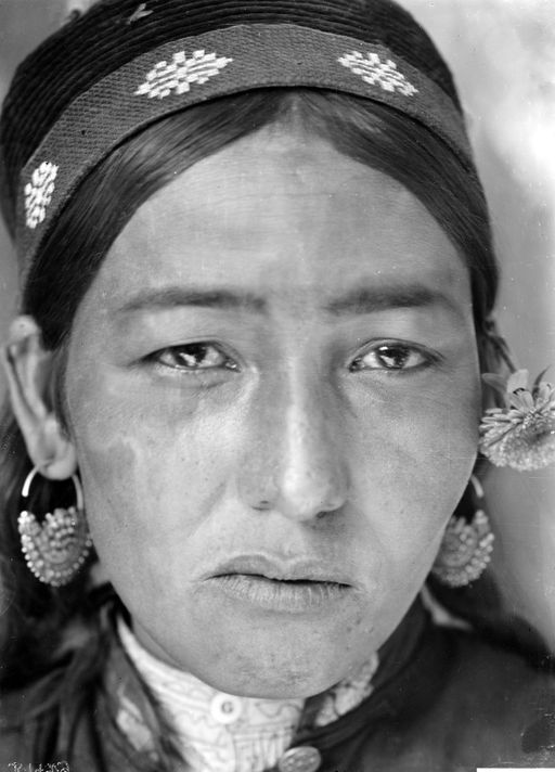 B 1429: Tschong Hashira Khan, Bäuerin