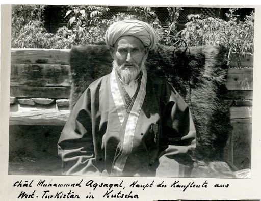 B1463: Khalmat Khan, Aksakal der Ferghana-Türken und Wirt der II. und III. Expedition (B_1463_pos.jpg)