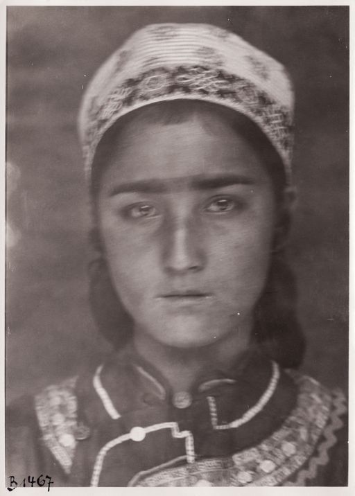 B1467: Hashira Khan, Bäuerin (Turfan_IV_31_B_1467_Khashira_Khan.jpg)