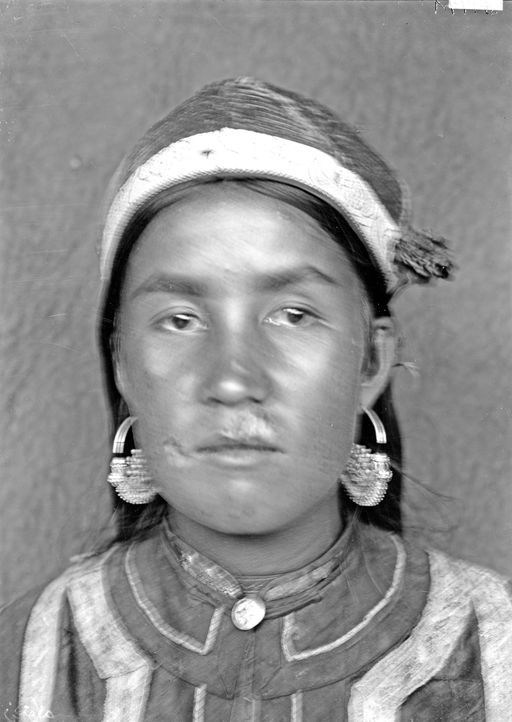 B1471: Frau (vielleicht die Frau von Idris, dem Wirt aus Kirish, denn sie schielt) (B_1471_Personen.jpg)