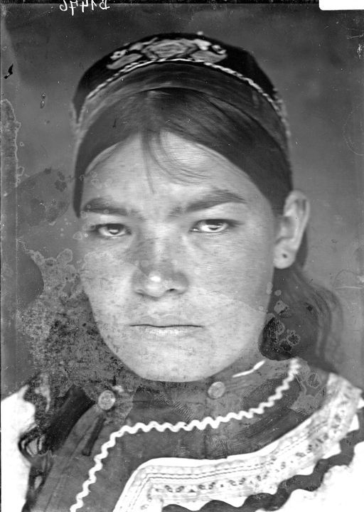B1476: Bäuerin (B_1476_Personen.jpg)