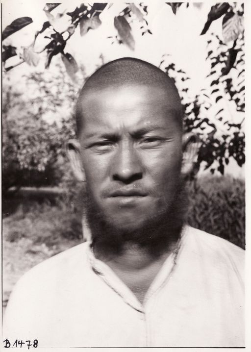 B1478: Kasim, der Koch, aus Kashgar (Turfan_IV_17_B_1478_Qasim_Kashgar.jpg)