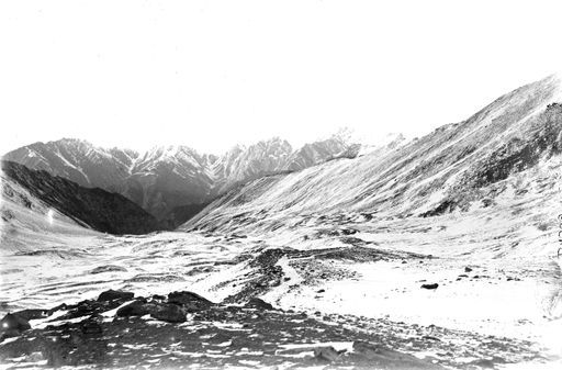 B 1509: Verschneite Berge und Wege, vermutlich auf dem Rückweg von Le Coq nach Indien oder Fremdfoto Aurel Stein