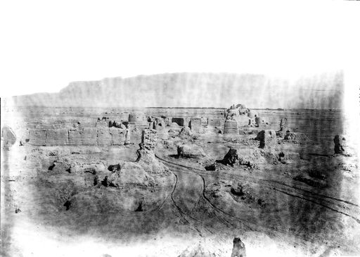 B1526: Stūpas und Bauten um die Komplex Ц von Süden gesehen (B_1526_Khocho.jpg)