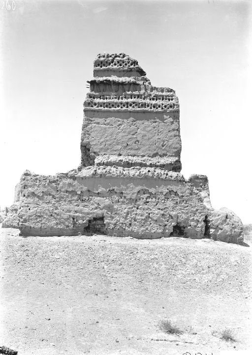 B1544: Verzierter Stūpa-Sockel (B_1544_Sho.jpg)
