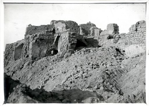 B1557: Gebäude östlich von Ruine υ' in der Südwestecke von Idikutshahri, von SO gesehen (B_1557_Kho_pos.jpg)