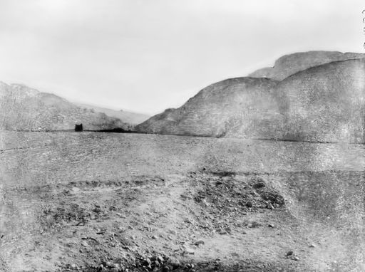 B1559: Eingang zur Schlucht von Sängim mit zwei Gebäudekomplexen auf dem linken (östlichen) Ufer. (B_1559_Sengimx.jpg)