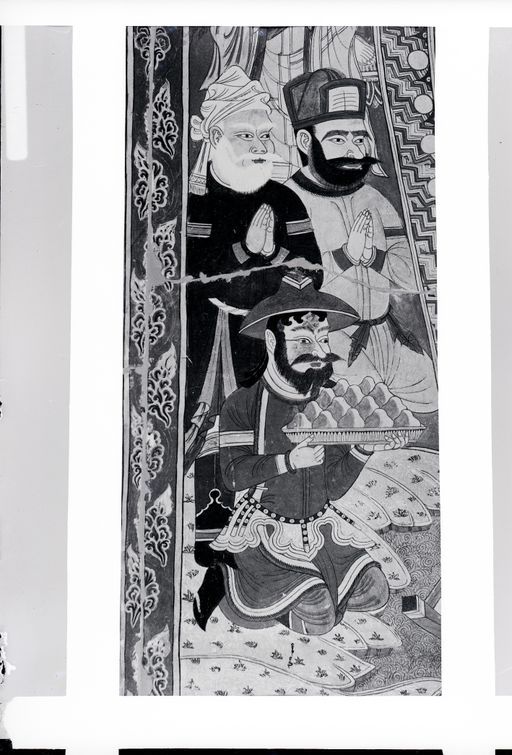 B159: Linker Teil der Praṇidhi-Szene Nr.14: Kaufleute bringen Gaben (B_159_IB_6889a_Det.jpg)