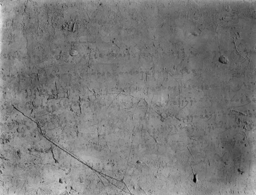 B 1612: Inschrift in Tocharisch B auf geglättetet Felswand