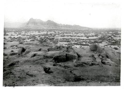 B 1618: Nordwestseite des Grabungsgeländes, Blick zum Toqqus Serai.