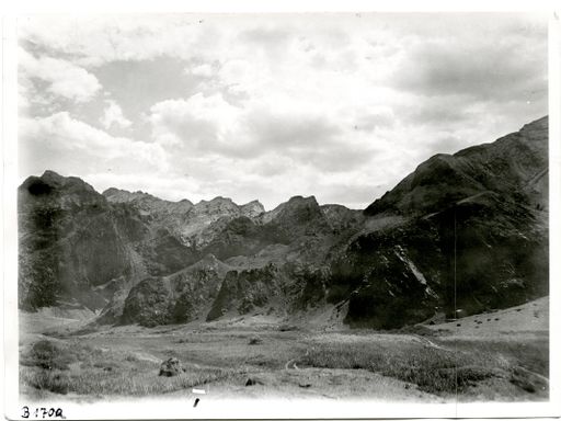 B1700: Grasbewachsenes Bergtal (B_1700_pos.jpg)