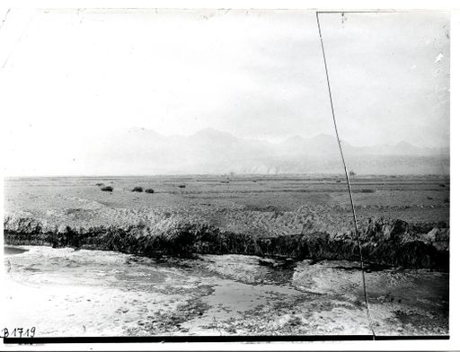B1719: Ruinenlandschaft diesseits der Berge im Winter mit zugefrorenem Flusslauf (B_1719_pos.jpg)