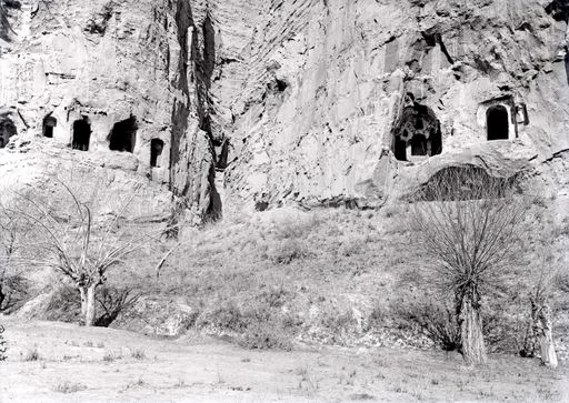 B1737: Höhlen der westlichen Seite der 'Kleinen Schlucht' und weiter östlich (B_1737_Kiz_176-193.jpg)