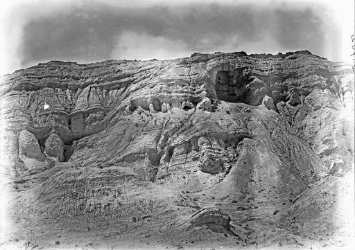 B1762: Panorama der Höhlen im südlichen Höhenzug (B_1762_Kir_Sued.jpg)