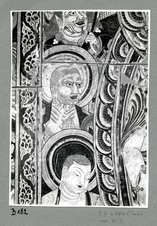 B182: Teil der Praṇidhi-Darstellung Nr.3 : Mönche und Vajrapāṇi auf der linken Bildseite um den Buddha Śikhin (B_182_IB_6884Teil_pos.jpg)