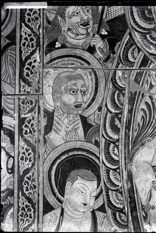 B 182: Teil der Praṇidhi-Darstellung Nr.3 : Mönche und Vajrapāṇi auf der linken Bildseite um den Buddha Śikhin