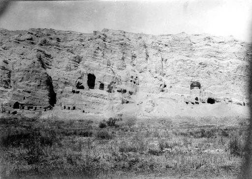 B1855: Höhlenfolge im Zentrum der westlichen Hauptgruppe (B_1855_Kizil_pos.jpg)