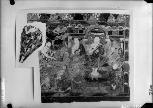 B 200: Darstellung des ersten Konzils in Pataliputra: (Bruchstück) der Älteste unter den Mönchen Kāśyapa im Flickengewand, im Zentrum der lehrende Buddha, ein Detail davon ist Kriegsverlust man sieht es auf B 16