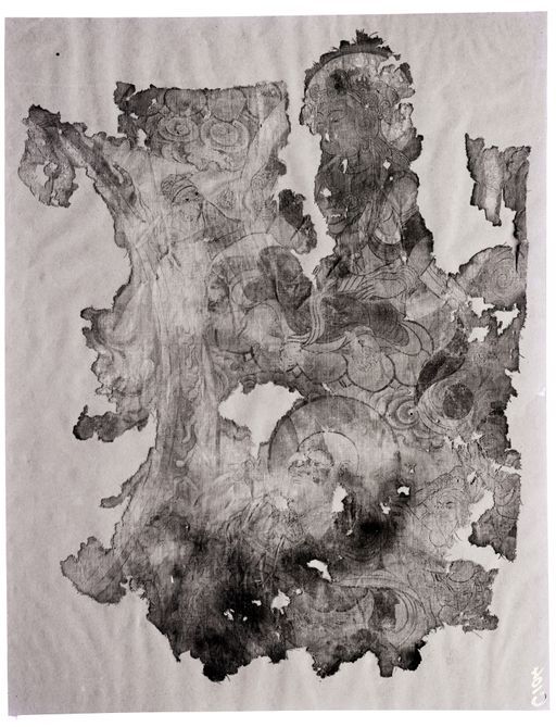 C 104: Fragment einer Tempelfahne, Arhat und Dämon (gehörig zu IB 9365 - B 2302) rechts neben Nimbus