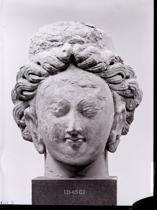C 124: Kopf eines Bodhisattva