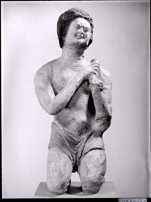 C 135: Wäscher oder Wedelträger, knieenden Figur