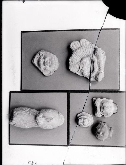 C 79: Sechs Teile von Figuren, Gesichtern, Tieren aus Ton